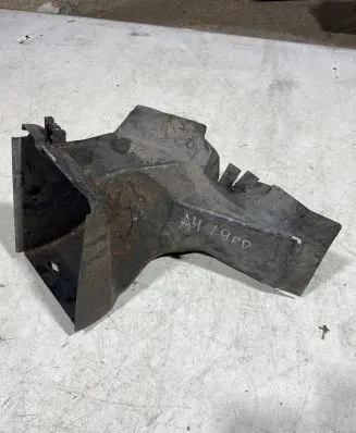 Audi A4 S4 B5 8D Brake cooling air channel/duct 8d0117339c