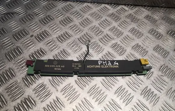 Volkswagen Phaeton Aerial antenna amplifier 3D0035225AG