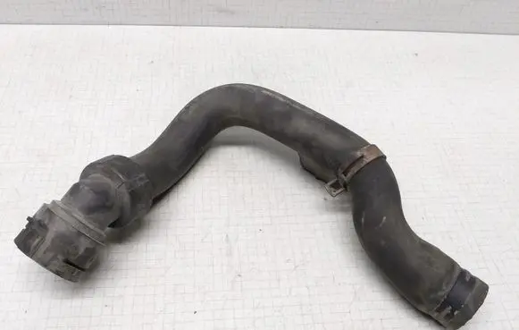 Audi A4 S4 B6 8E 8H Engine coolant pipe/hose 8E0121101C