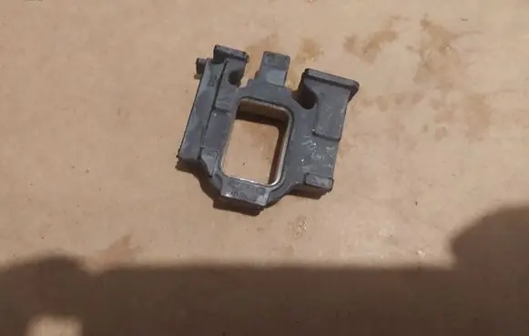 BMW 2 F45 Radiator mount bracket 17118630445