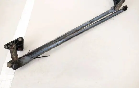 Mitsubishi Space Star Front wiper linkage and motor