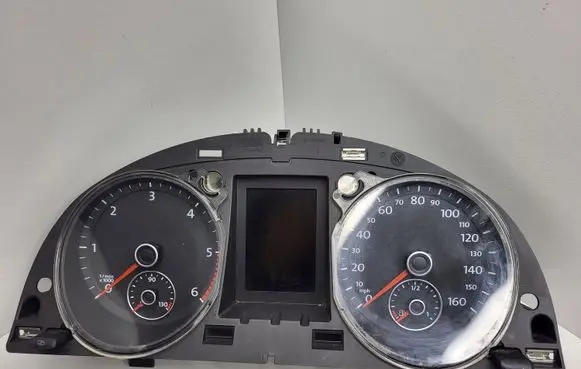 Volkswagen PASSAT B7 Speedometer (instrument cluster) 3AA920970E A2C53219792