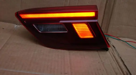 Volkswagen Tiguan Tailgate rear/tail lights 5NA945094F 2SA01252002