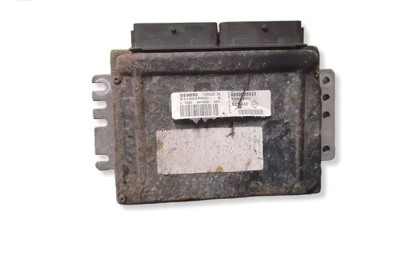 Renault Scenic I Engine control unit/module 8200028833 770010471 S110037000