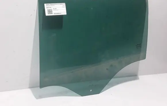 Renault Megane IV Rear door window glass 823011727R