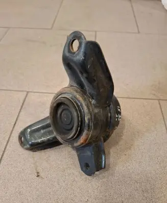 Hyundai ix35 Engine mount vacuum valve 