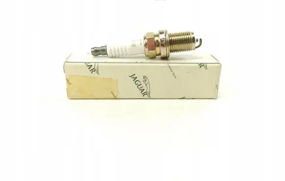 Jaguar MK II Spark plug XR815350