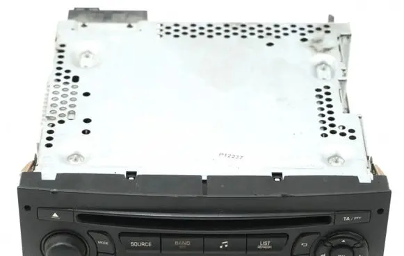 Peugeot Partner Radio/CD/DVD/GPS head unit 98032839XT