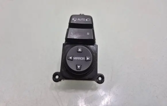 Hyundai Tucson TL Wing mirror switch 93573D3100