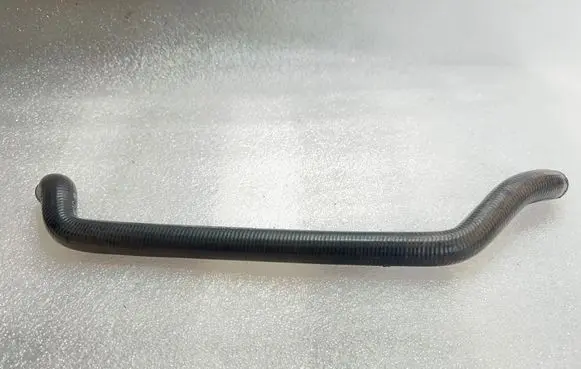 Audi A8 S8 D2 4D Engine coolant pipe/hose 077103221L