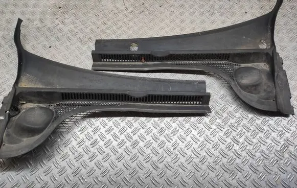 Volkswagen Jetta VI Wiper trim 5C7819404 5C8819404