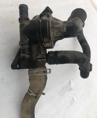 Renault Trafic III (X82) Thermostat/thermostat housing 110615482R 040218