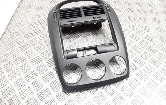 KIA Cerato Radio/GPS head unit trim 803B073100