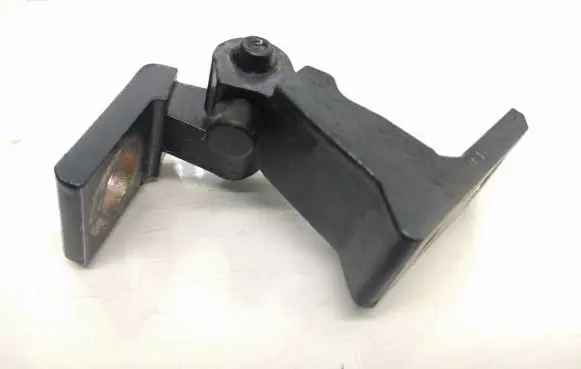 Skoda Fabia Mk3 (NJ) Front door upper hinge 8K0831402P A046573