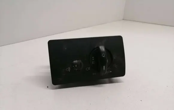 Ford Mondeo Mk III Light switch 1S7T13A024BB 04052711 601117A