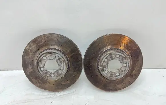 Mercedes-Benz E W238 Front brake disc A0004212212