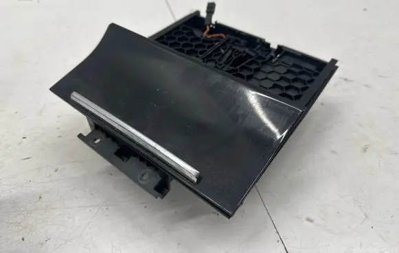 Skoda Superb B8 (3V) Ashtray (front) 3V1863077