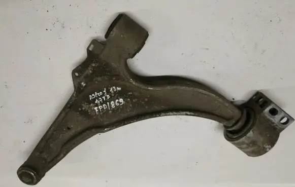 Opel Astra J Front lower control arm/wishbone