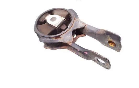 Mazda CX-3 Engine mount bracket DA6V39040