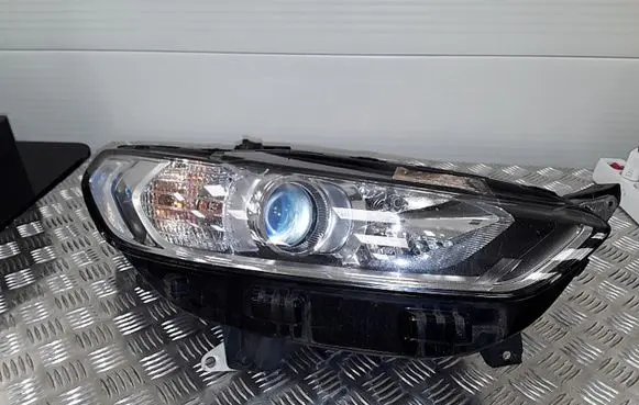 Ford Mondeo MK V Headlight/headlamp DS7313W029BE