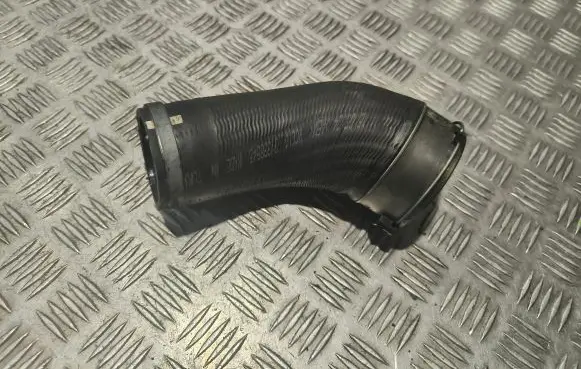 Volvo XC90 Intercooler hose/pipe 31338752