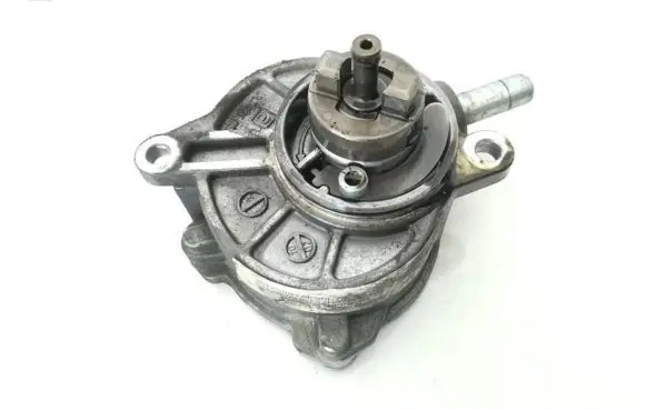 Mercedes-Benz C AMG W204 Vacuum pump a6462300365