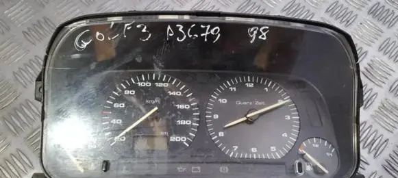 Volkswagen Golf III Speedometer (instrument cluster) 88311188