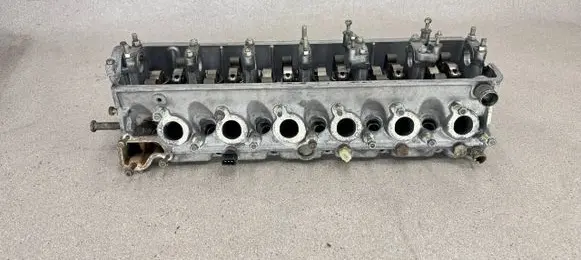 BMW 3 E30 Engine head 11121275553 11342242621 11342242622