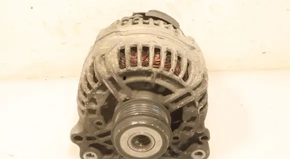 Volkswagen PASSAT B5.5 Generator/alternator 0124515083