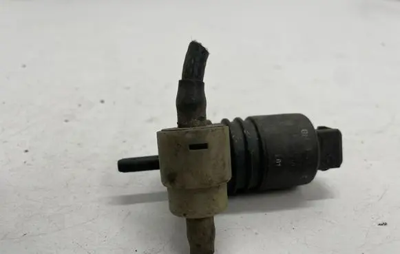 Opel Zafira B Windscreen/windshield washer pump