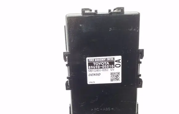 Toyota Avensis T270 Other control units/modules 8969005010