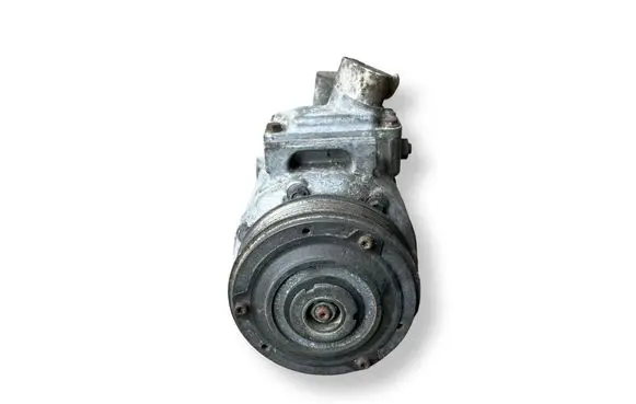 Volkswagen Golf V Air conditioning (A/C) compressor (pump) 1K0820803Q