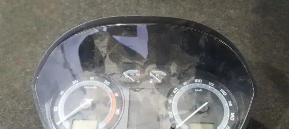 Skoda Fabia Mk1 (6Y) Speedometer (instrument cluster) 6y0920881l