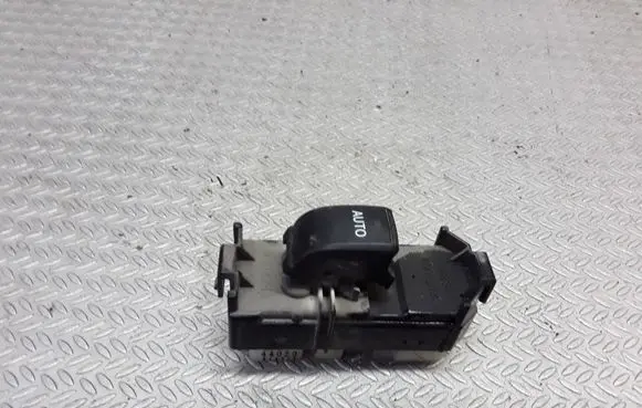 Toyota Avensis Verso Electric window control switch 8403044020