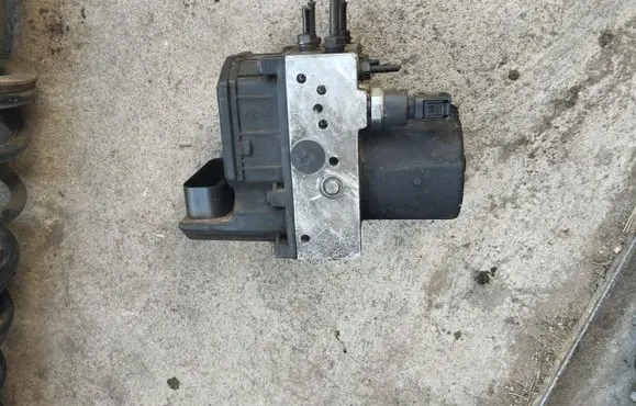 BMW 7 E65 E66 ABS Pump 0265950006 6767835 485058
