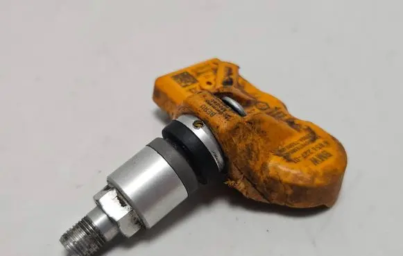 BMW X5 E70 Tire pressure sensor 6856227 DYGTSSSE49