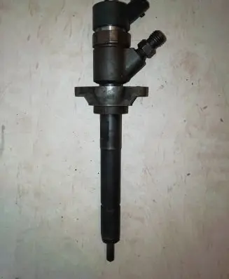 Volvo S40 Fuel injector 0445110259