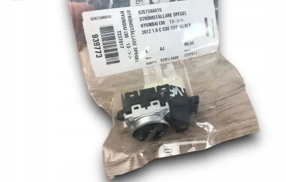 Hyundai i30 Wing mirror switch 93573A6010