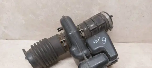 Mercedes-Benz C W203 Intake resonator 9y504
