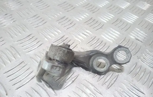 Ford Focus Front door upper hinge
