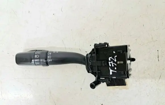 Toyota Avensis T250 Indicator stalk