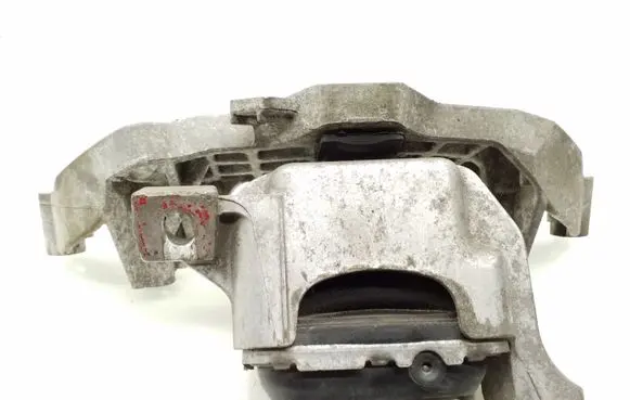 Mini One - Cooper Coupe R56 Engine mounting bracket 677864504 22116772032 6772032