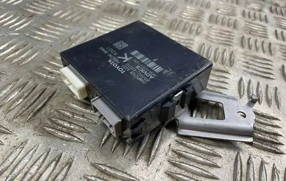 Toyota RAV 4 (XA50) Hand brake control module 8905042010 15181111250