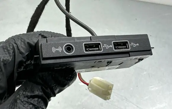 USB socket connector