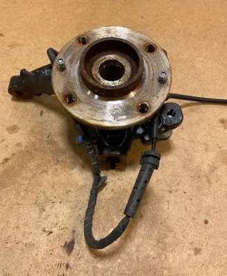 Peugeot 2008 II Front wheel hub spindle knuckle P75