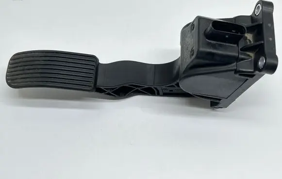 Mercedes-Benz Vito Viano W639 Accelerator throttle pedal 0280755025 A05435 ZGS012Q015