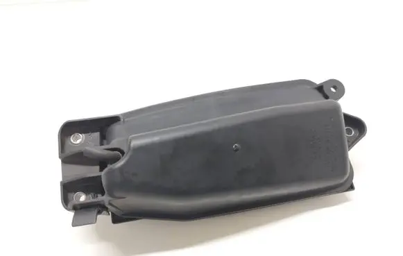 Vacuum air tank
