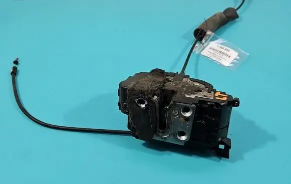 Renault Megane III Rear door lock 825030002R IMPRK1564859