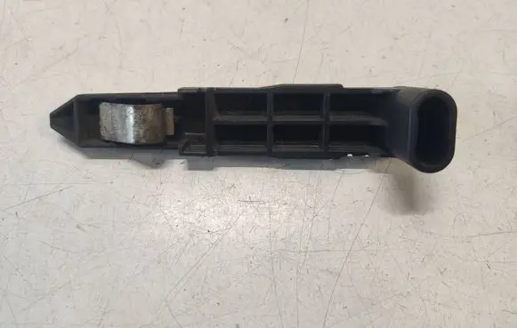 Volvo XC60 Headlight/headlamp mounting bracket 30763155