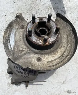 Rear wheel hub